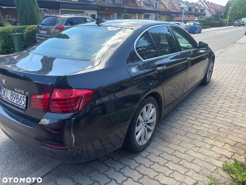 BMW Seria 5 525d xDrive Luxury Line - 4