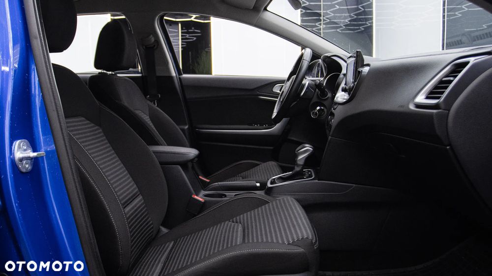 Kia Ceed 1.5 T-GDI M DCT - 17