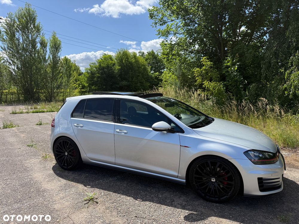 Volkswagen Golf - 13