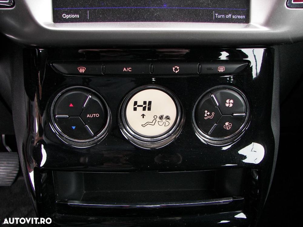 Citroën DS3 PureTech 110 Start & Stop SoChic - 11