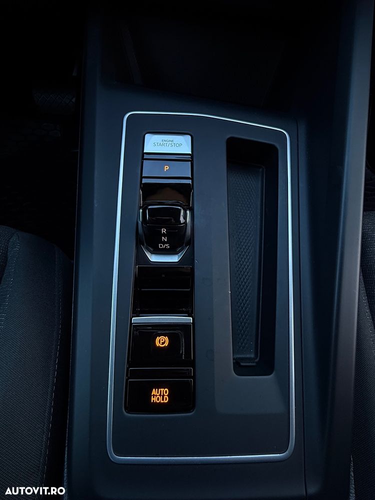 Volkswagen Golf 1.0 eTSI DSG MHEV Life - 21