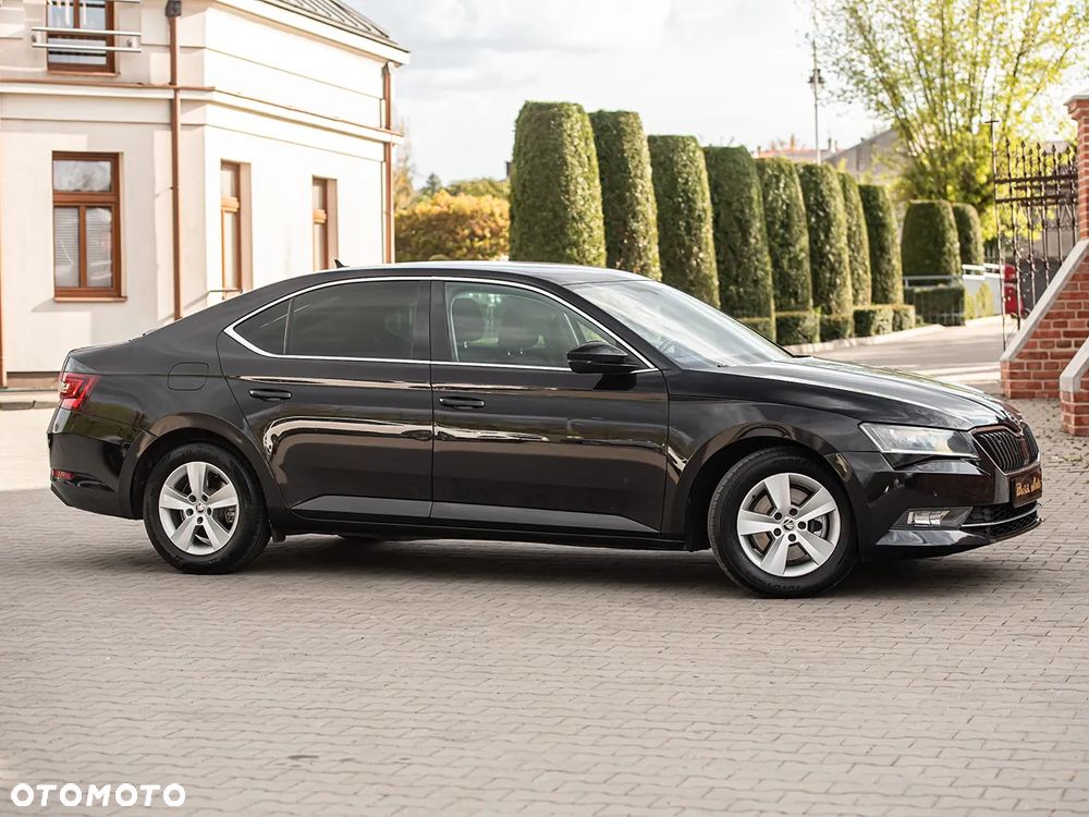 Skoda Superb 1.6 TDI DSG Ambition - 4