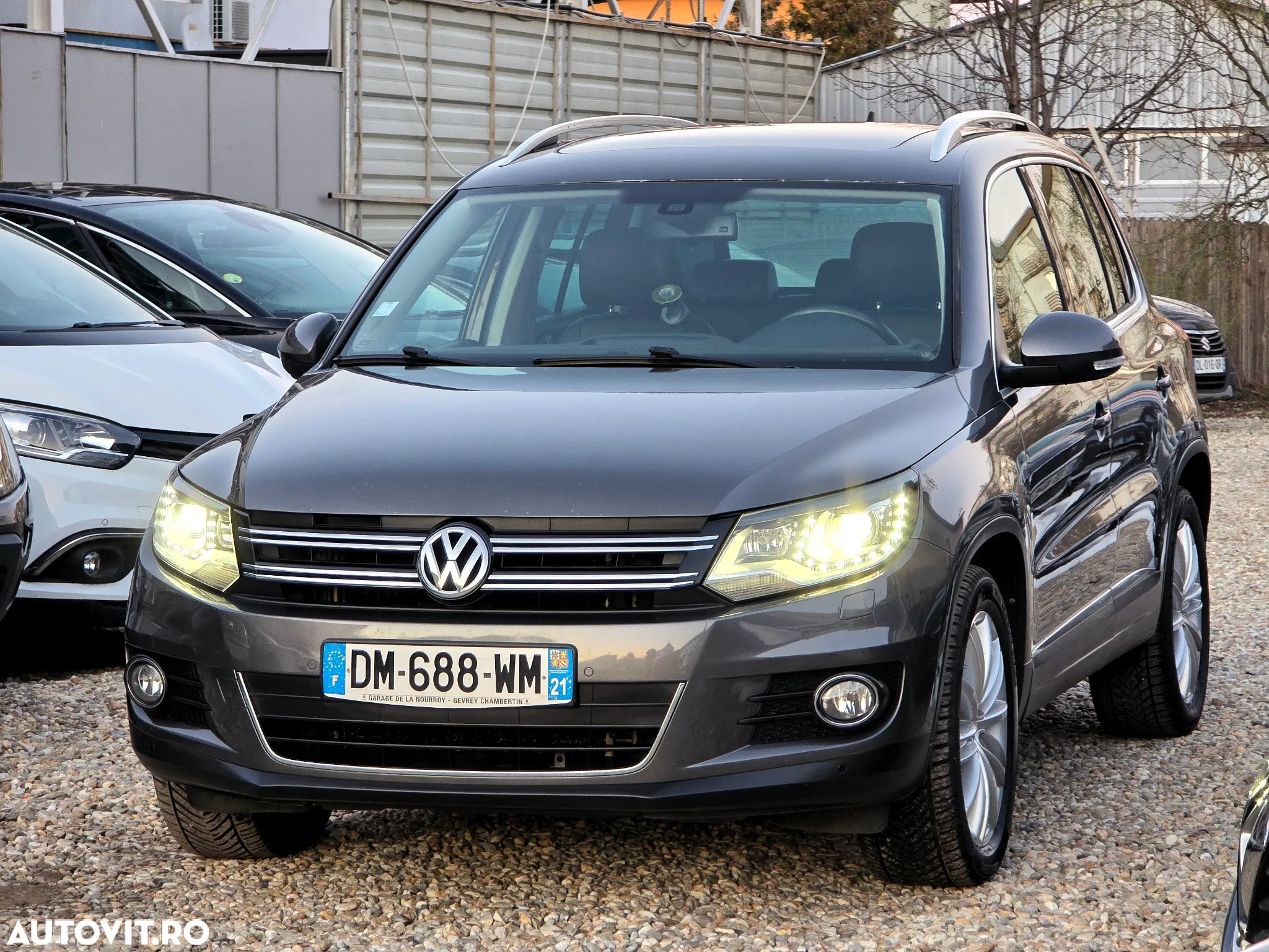 Volkswagen Tiguan 2.0 TDI DPF BlueMotion Technology Exclusive - 3