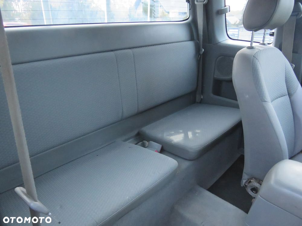 Toyota Hilux D4-D DLX 4x4 - 11