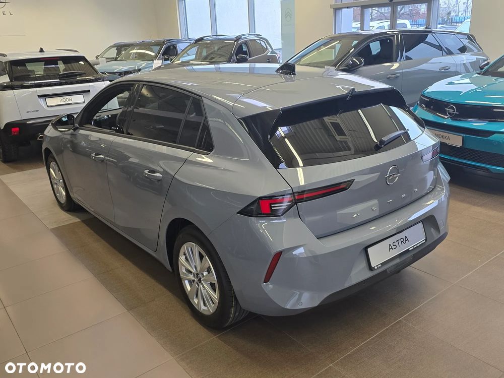 Opel Astra 1.2 T Business Edition S&S - 3