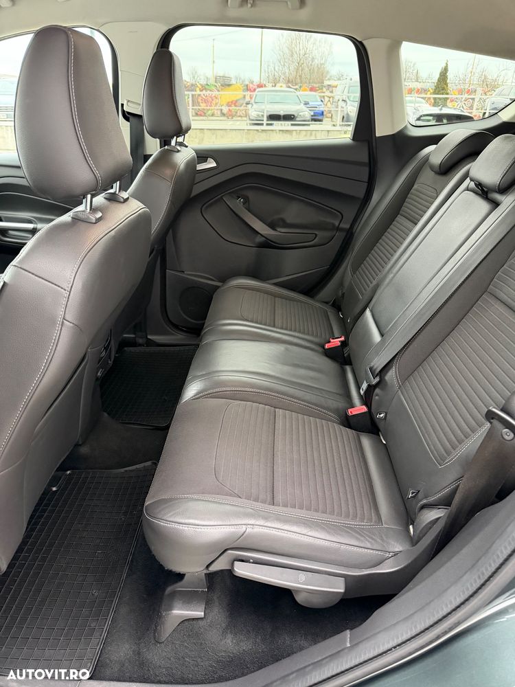 Ford Kuga 2.0 TDCi Powershift 4WD Titanium - 11