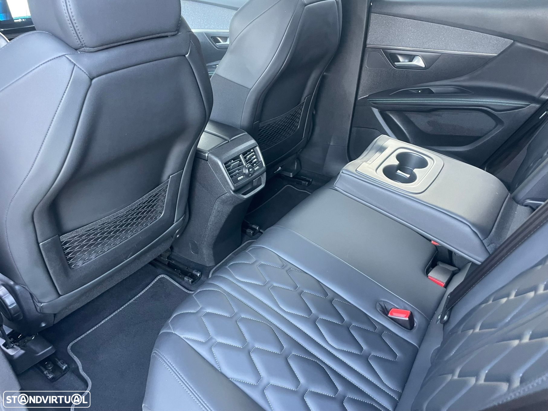 Peugeot 3008 1.2 PureTech Allure Pack EAT8 - 10