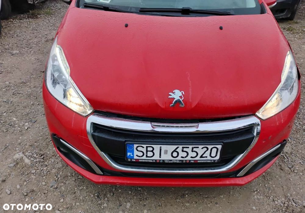 Peugeot 208 - 25