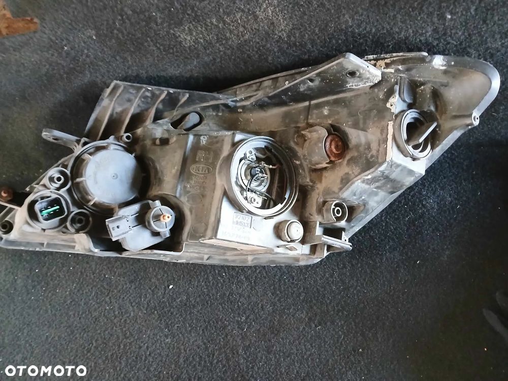 Kia Ceed Lampa przednia prawa - 4