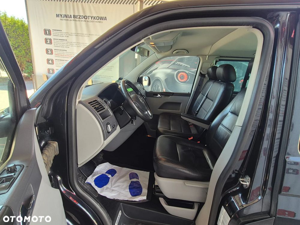 Volkswagen Caravelle - 23