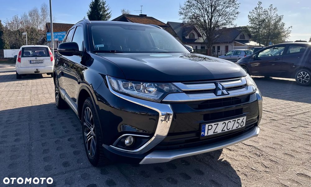 Mitsubishi Outlander - 1