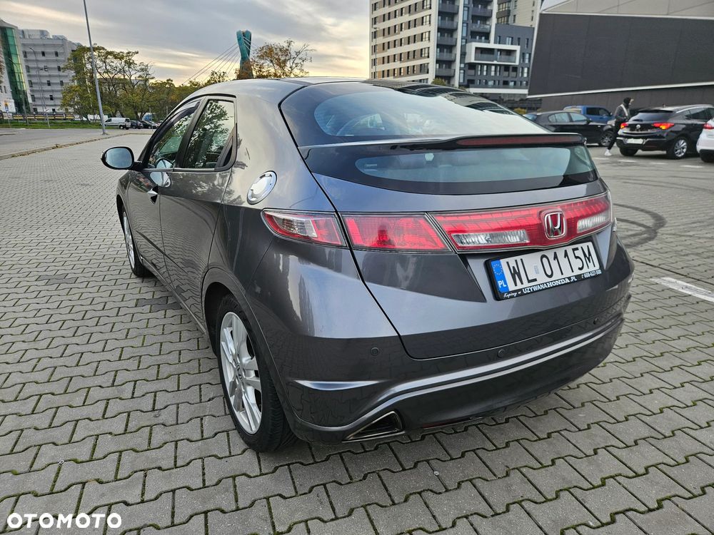 Honda Civic 1.8 Executive - 5
