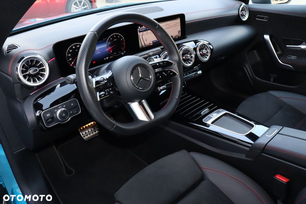 Mercedes-Benz CLA 180 AMG Line 7G-DCT - 8