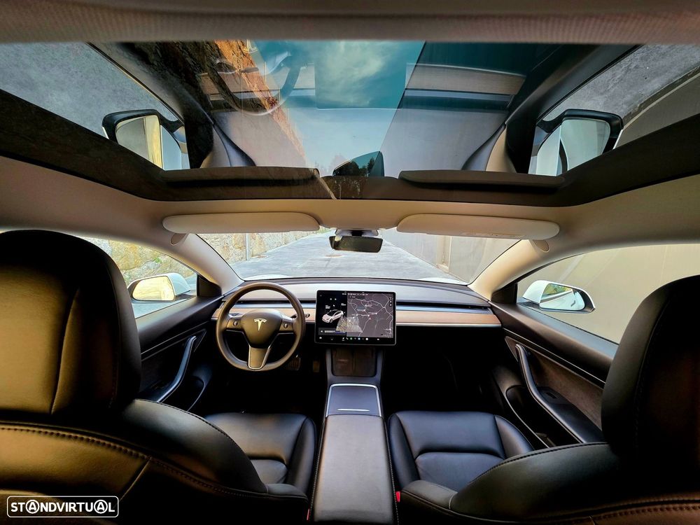 Tesla Model 3 - 7