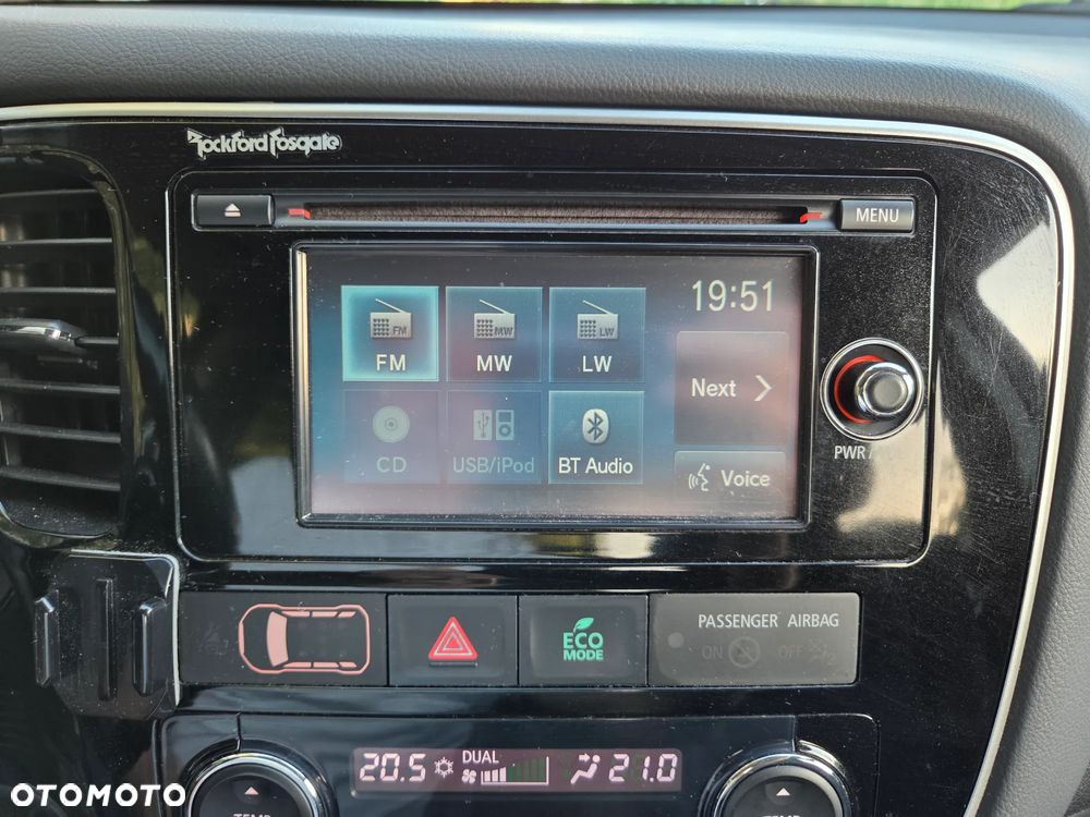 Mitsubishi Outlander 2.0 Intense 4WD CVT - 21