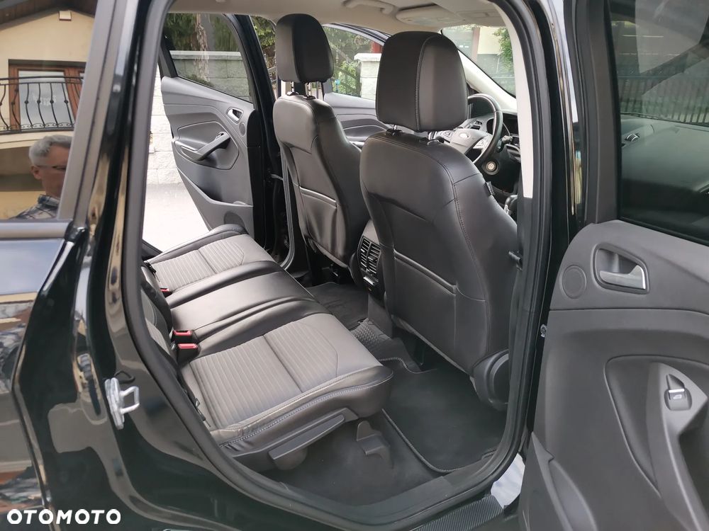 Ford Escape 2.0 EcoBoost AWD Titanium - 16