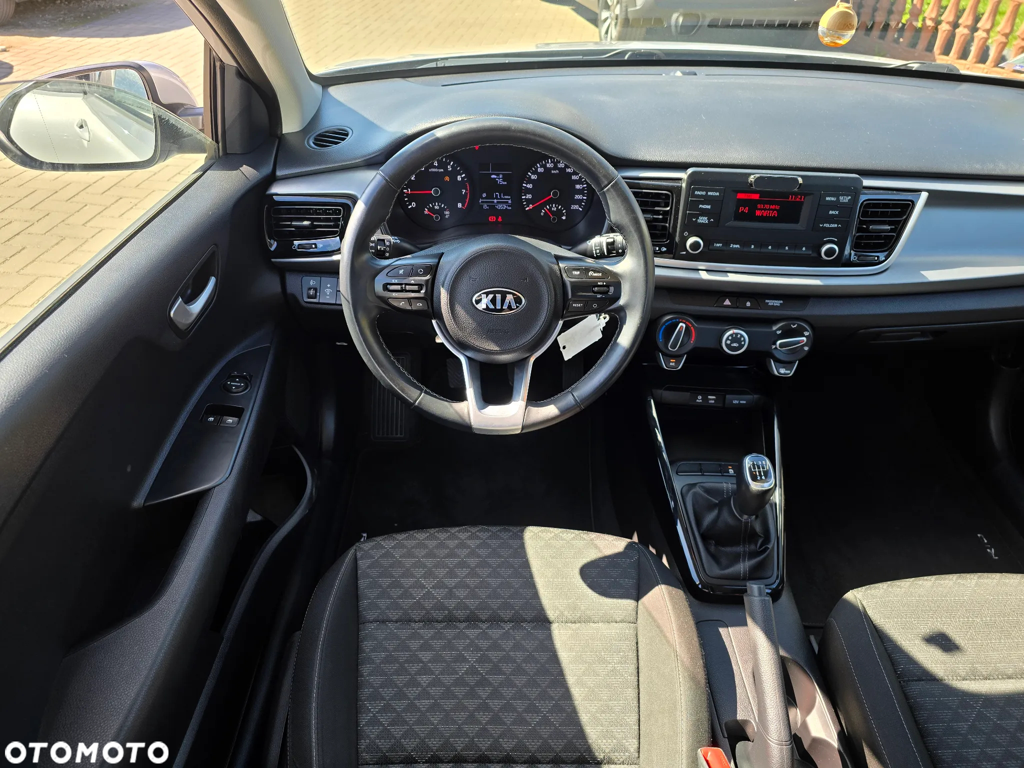 Kia Rio - 7