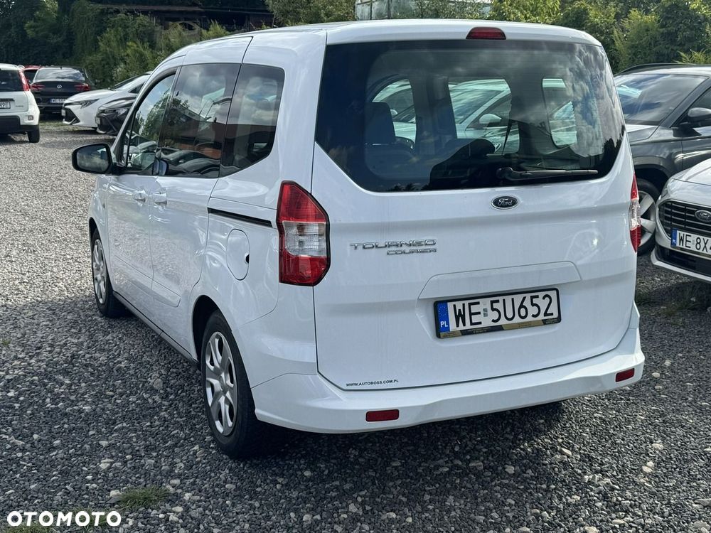 Ford Tourneo Courier - 5