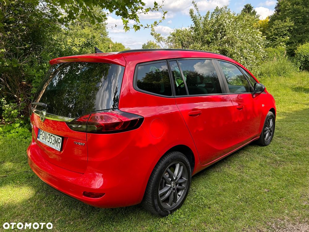 Opel Zafira 1.6 T SIDI Enjoy S&S - 4