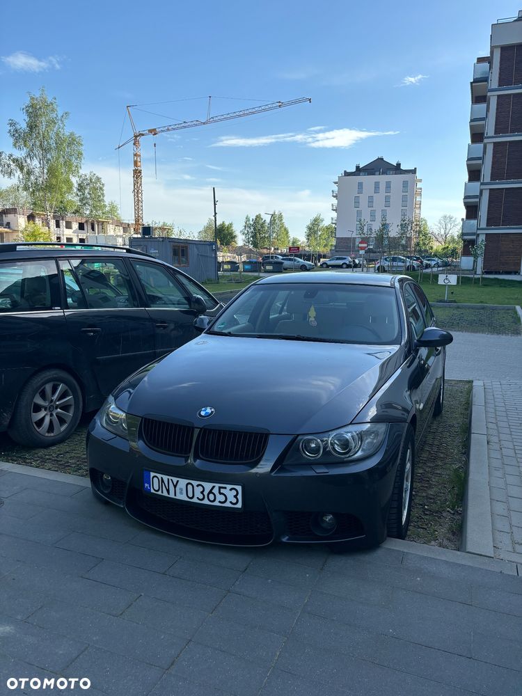BMW Seria 3 320i - 4