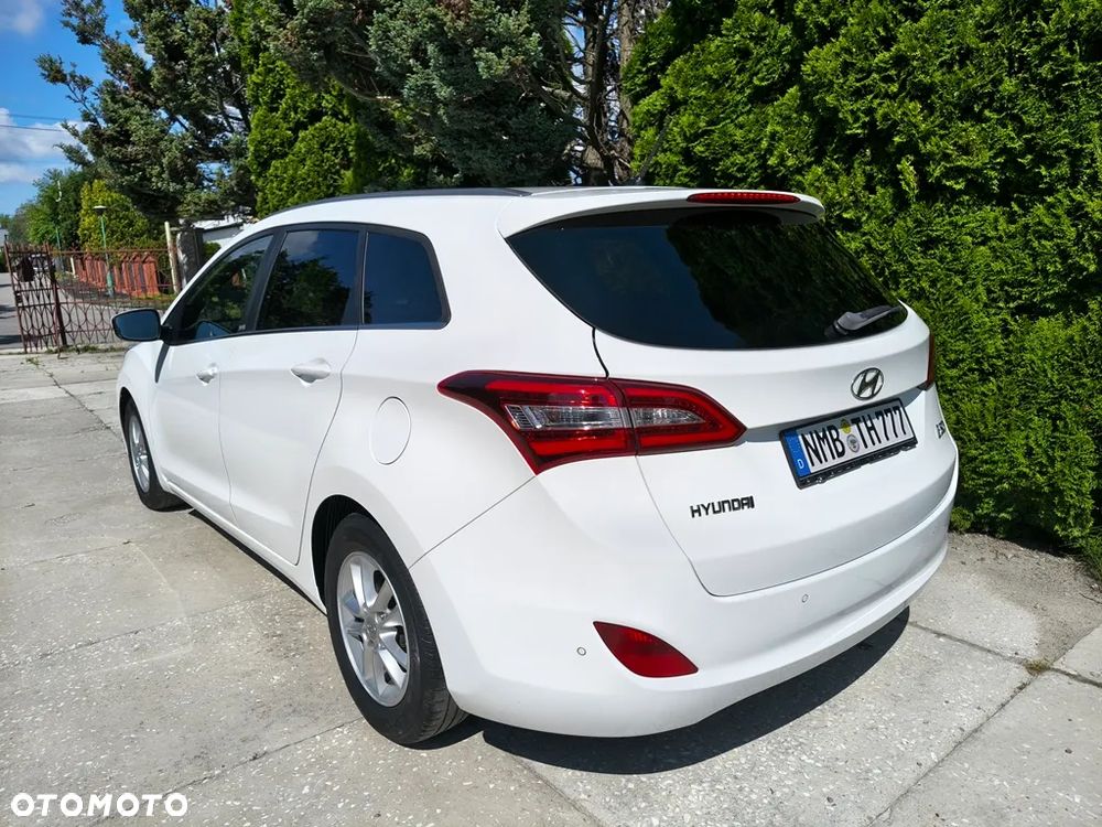 Hyundai i30 blue Kombi 1.4 Passion - 5