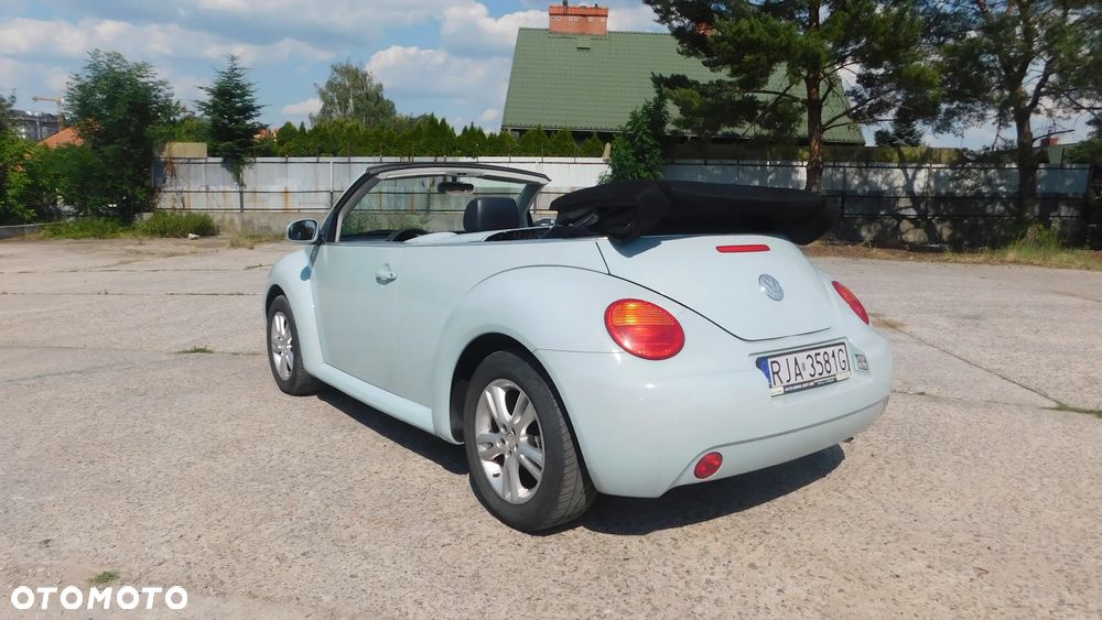 Volkswagen New Beetle 2.0 - 9