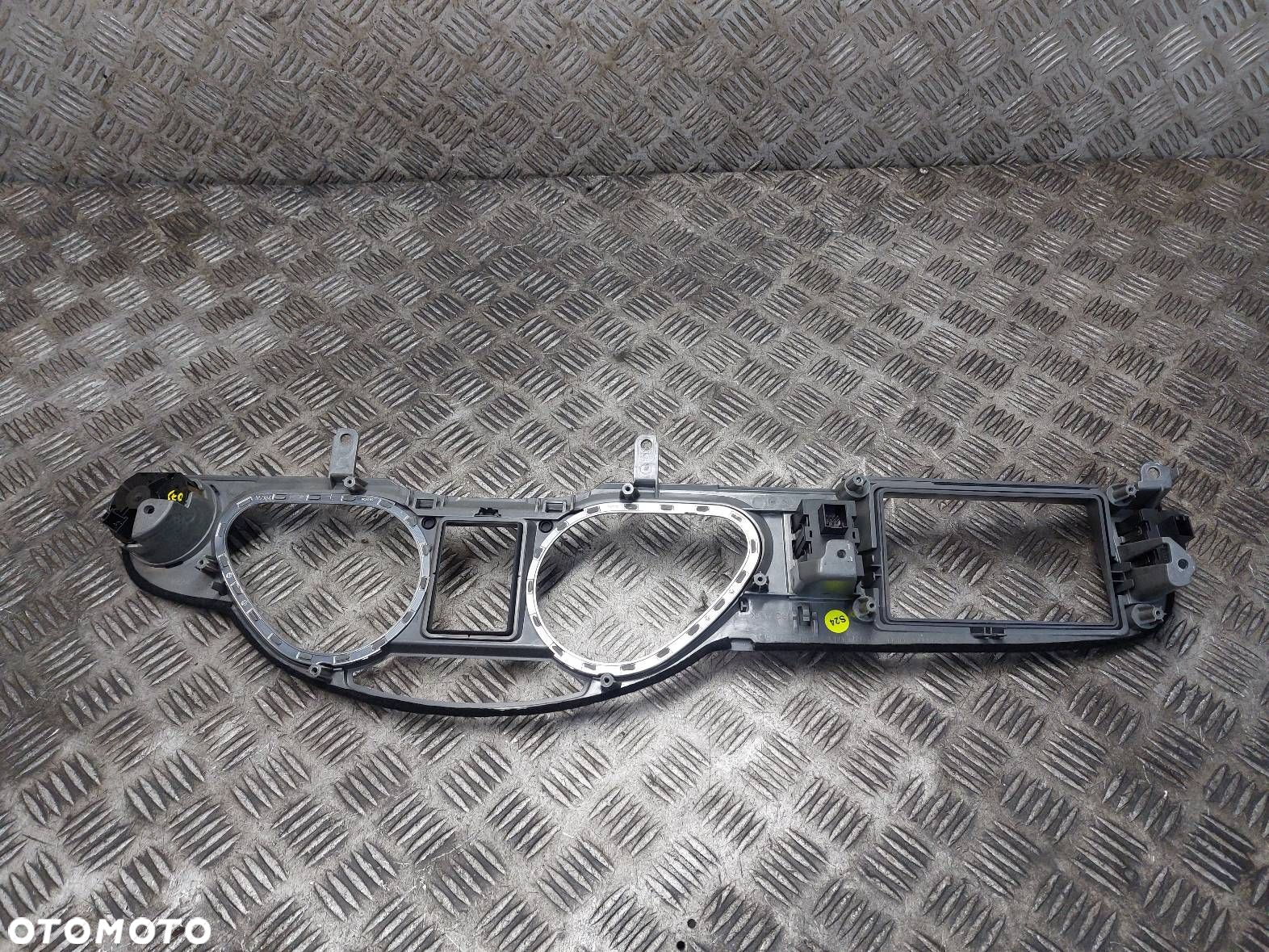 RAMKA LICZNIKA + PRZEŁĄCZNIK ŚWIATEŁ AUDI A6 C6 4F1857115D 4F1927227A - 4