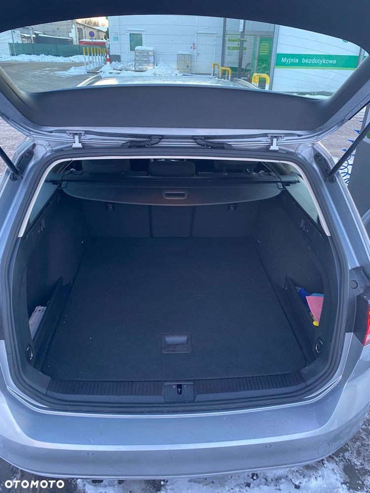 Volkswagen Passat 2.0 TDI SCR Comfortline - 8