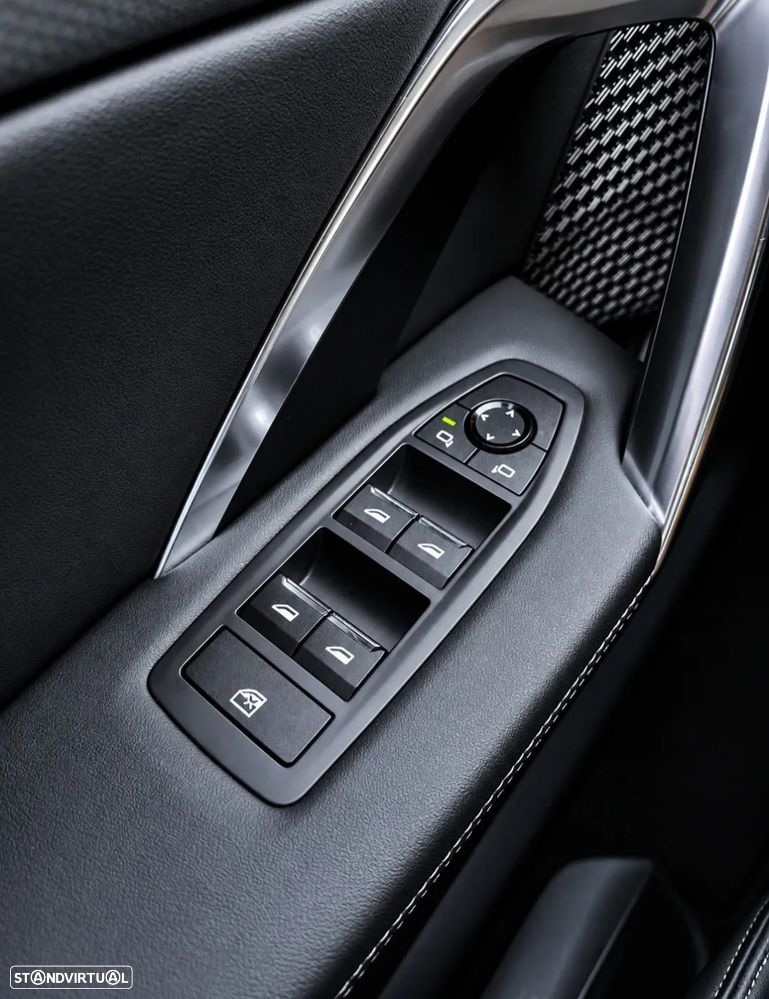 BMW iX1 xDrive30 M Sport Pack - 23