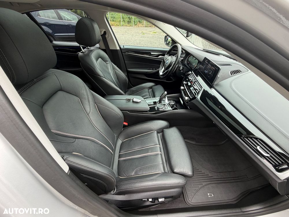 BMW Seria 5 530i xDrive Aut. Sport Line - 31