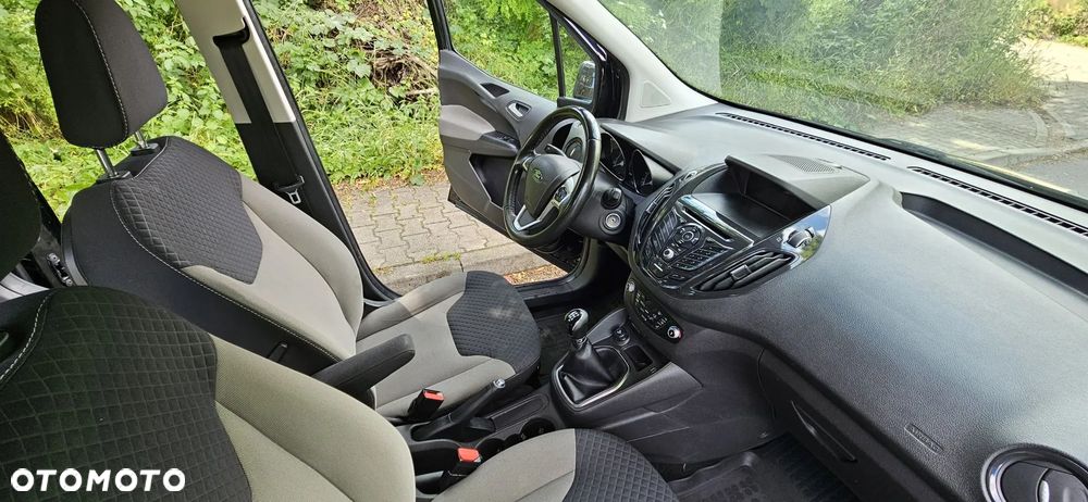 Ford Tourneo Courier 1.0 EcoBoost S&S Ambiente - 17