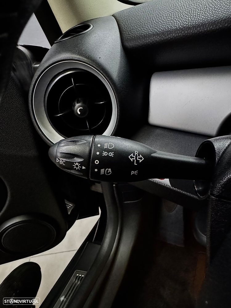 MINI 3 Portas Cooper D - 11