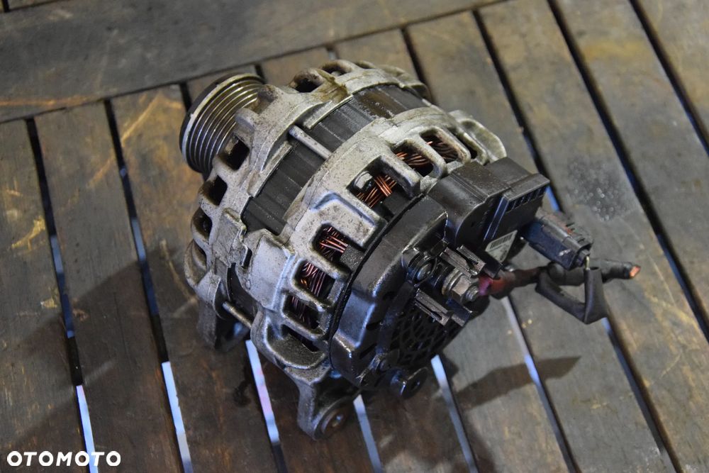 Dacia Lodgy 12-20 Dokker Duster 1.5 Alternator 150A 231002949R - 3
