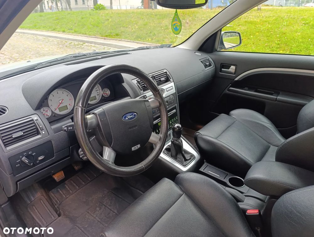 Ford Mondeo - 3