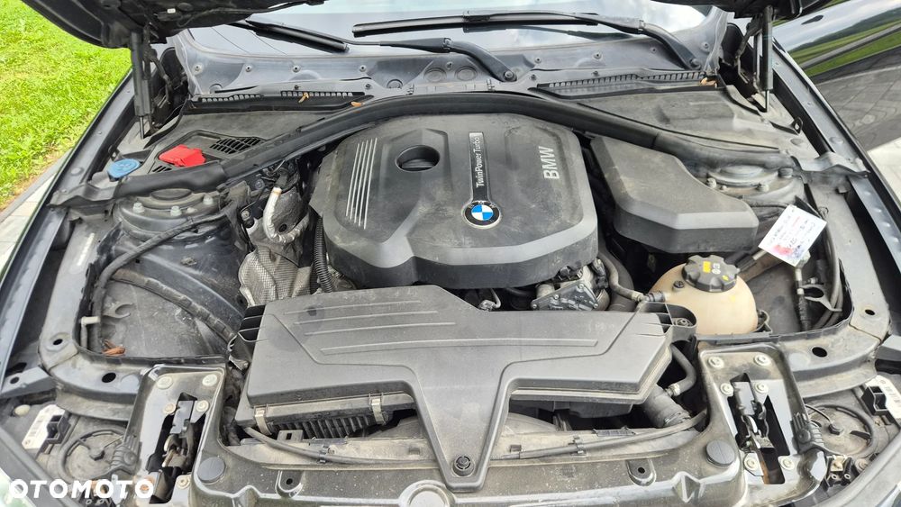 BMW Seria 3 318i Edition Luxury Line Purity - 16