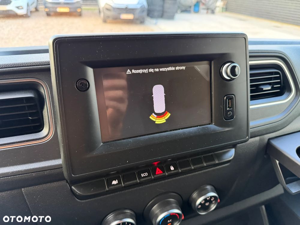 Renault MASTER L3H2 MAXI WZMOCNIONY Zawieszenie poduszki pneumatyczne! MOCNY SILNIK 2.3DCI Rozrząd na ŁAŃCUCHU, Pełna zabudowa paki, Zawiasy drzwi tył 270' DMC3.5t Duża ładowność 1228Kg, HAK 2.5t, Homologacja VAT-1, Parktroniki, Minibar, Stolik EasyLife, Lustro WideView, Oświetlenie LED, Nawigacja, Tempomat, Halogeny, Pakiet Chrom Design, Szare wnętrze, Pełen SERWIS ASO RENAULT!! - 27