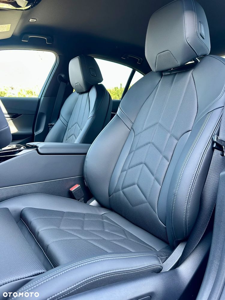 BMW Seria 5 520d xDrive mHEV - 5