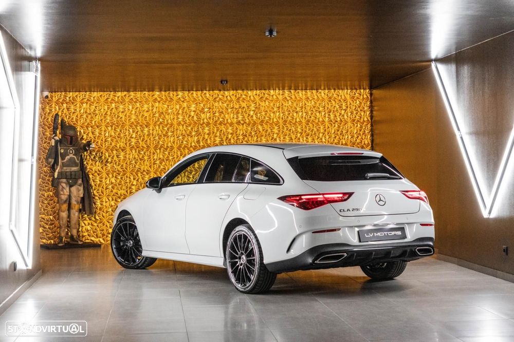Mercedes-Benz CLA 250 e Shooting Brake AMG Line - 12