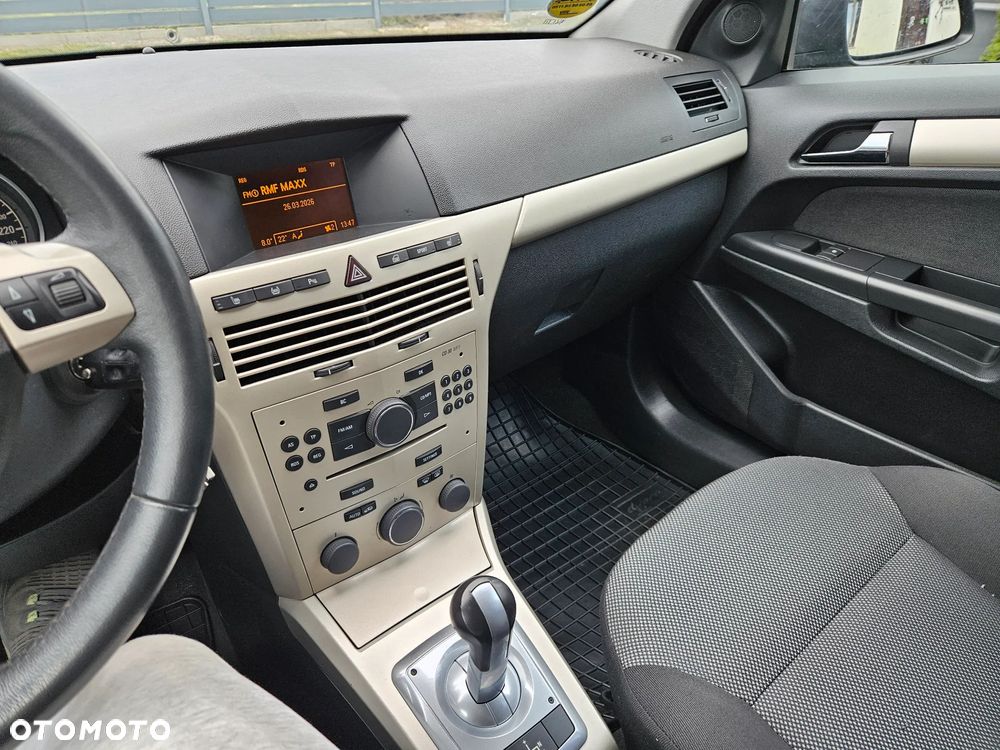 Opel Astra 1.6 Automatik Design Edition - 16