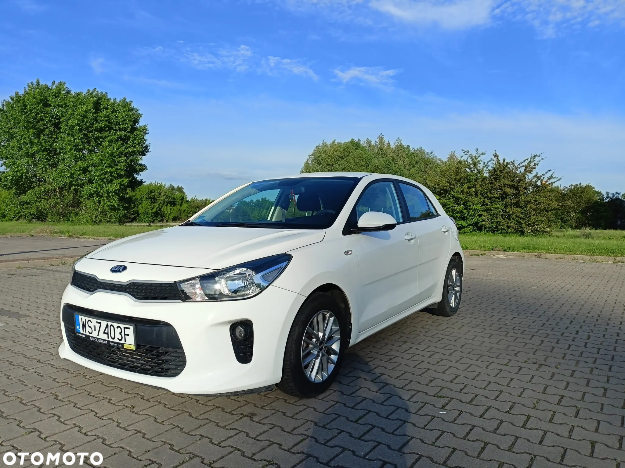 Kia Rio 1.2 L - 2