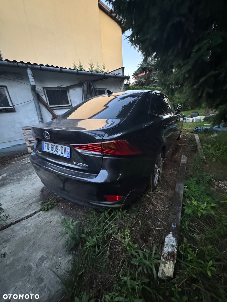 Lexus IS 300h Elegance - 2