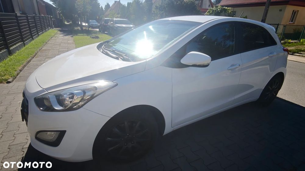 Hyundai i30 1.6 CRDi BlueDrive Comfort - 1