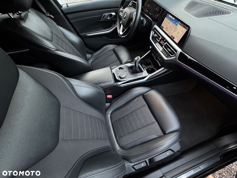 BMW Seria 3 320d Sport Line - 7