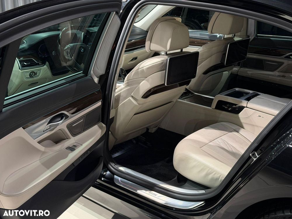 BMW Seria 7 - 20
