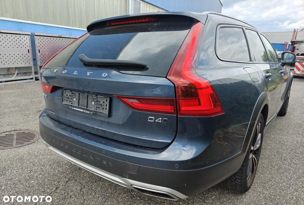 Volvo V90 Cross Country D4 SCR AWD - 2
