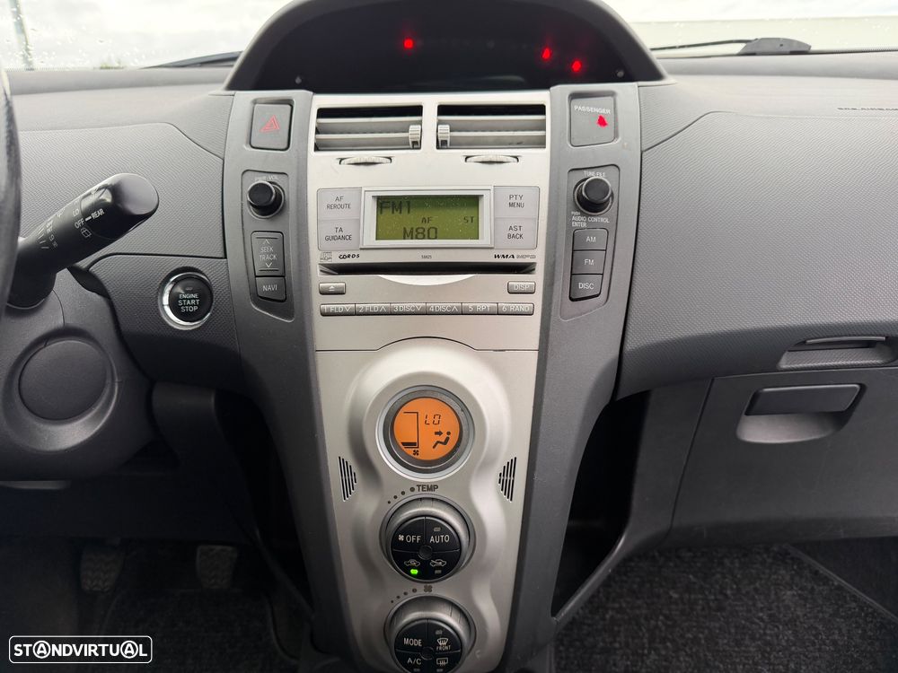 Toyota Yaris 1.0 VVT-i Sol High Pack - 16