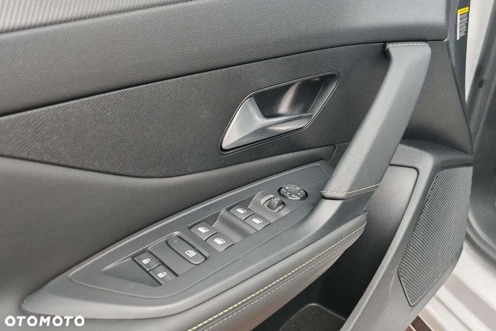 Peugeot 308 1.2 PureTech GT Pack S&S EAT8 - 16