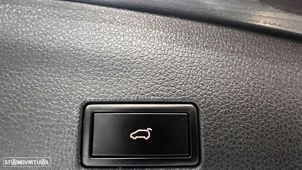 VW Sharan 2.0 TDI Blue Highline DSG - 58