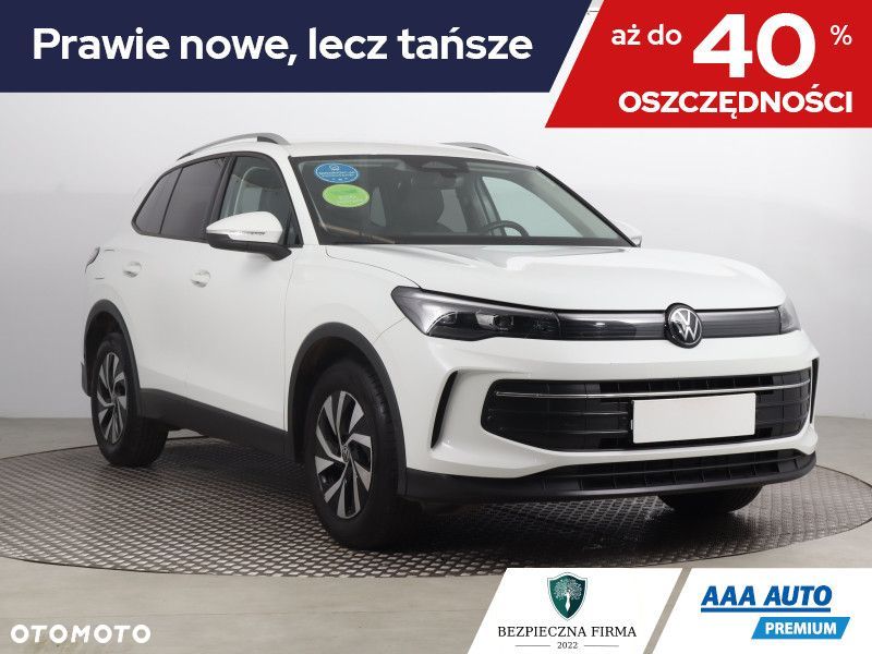 Volkswagen Tiguan - 1