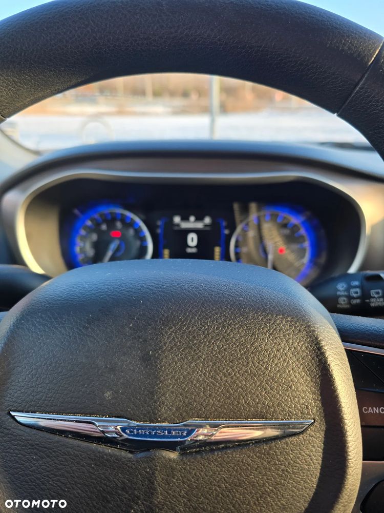 Chrysler Pacifica - 3